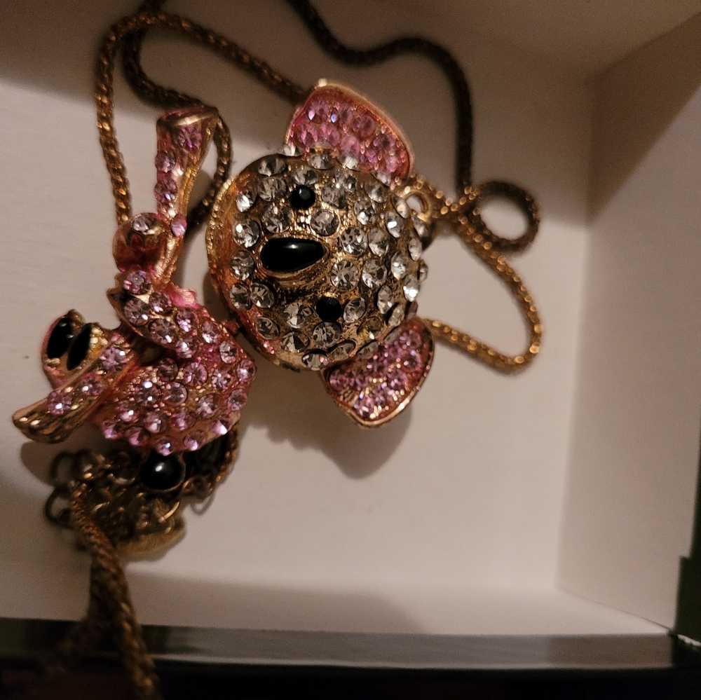 Necklaces - Picture 7 of 8